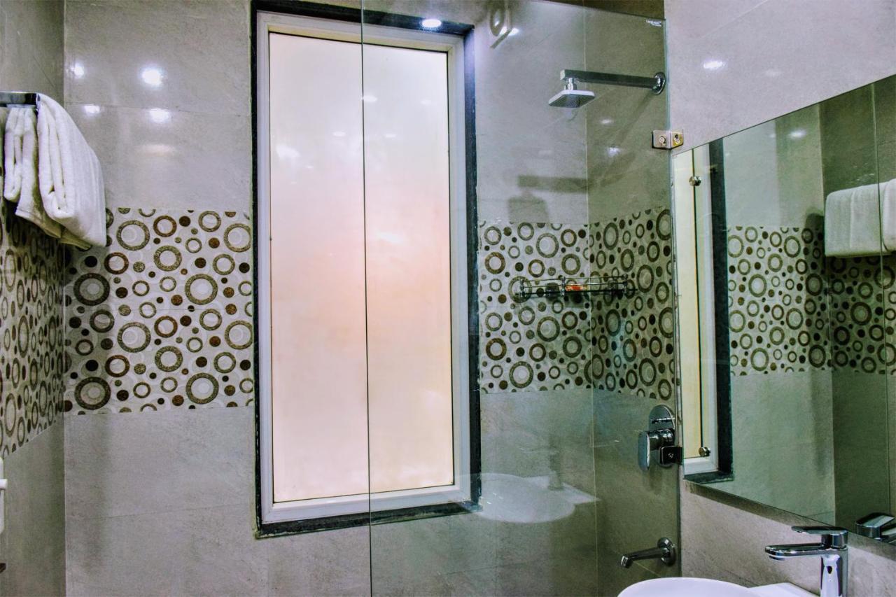 Hotel When In Gurgaon - Opposite To Artemis Hospital Екстер'єр фото