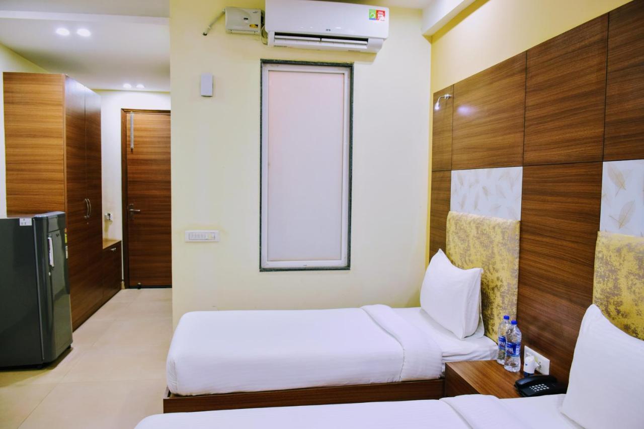 Hotel When In Gurgaon - Opposite To Artemis Hospital Екстер'єр фото