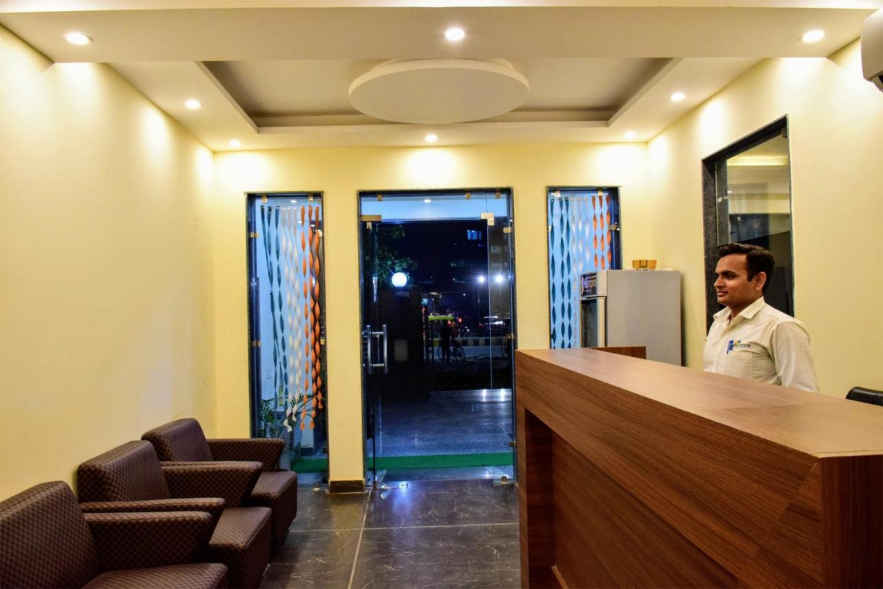 Hotel When In Gurgaon - Opposite To Artemis Hospital Екстер'єр фото